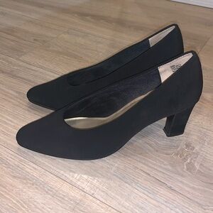 PM Collection By 925 Womens Black Satin Leather Fabric Formal Heels